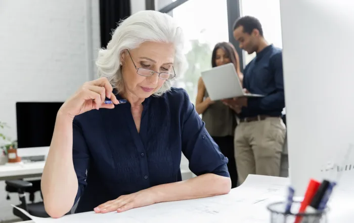 tandemgrowth-senior-woman-thinking